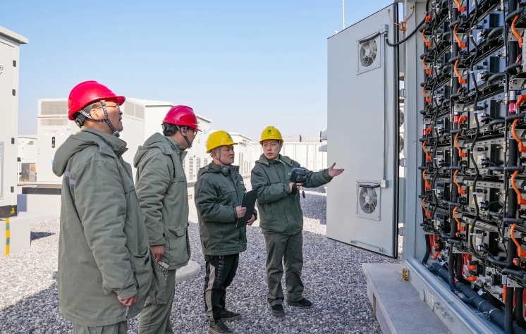 新华社点赞中国·710公海寰宇科技肥东100MW/200MWh储能电站：“超级充电宝”保障寒冬用电无忧